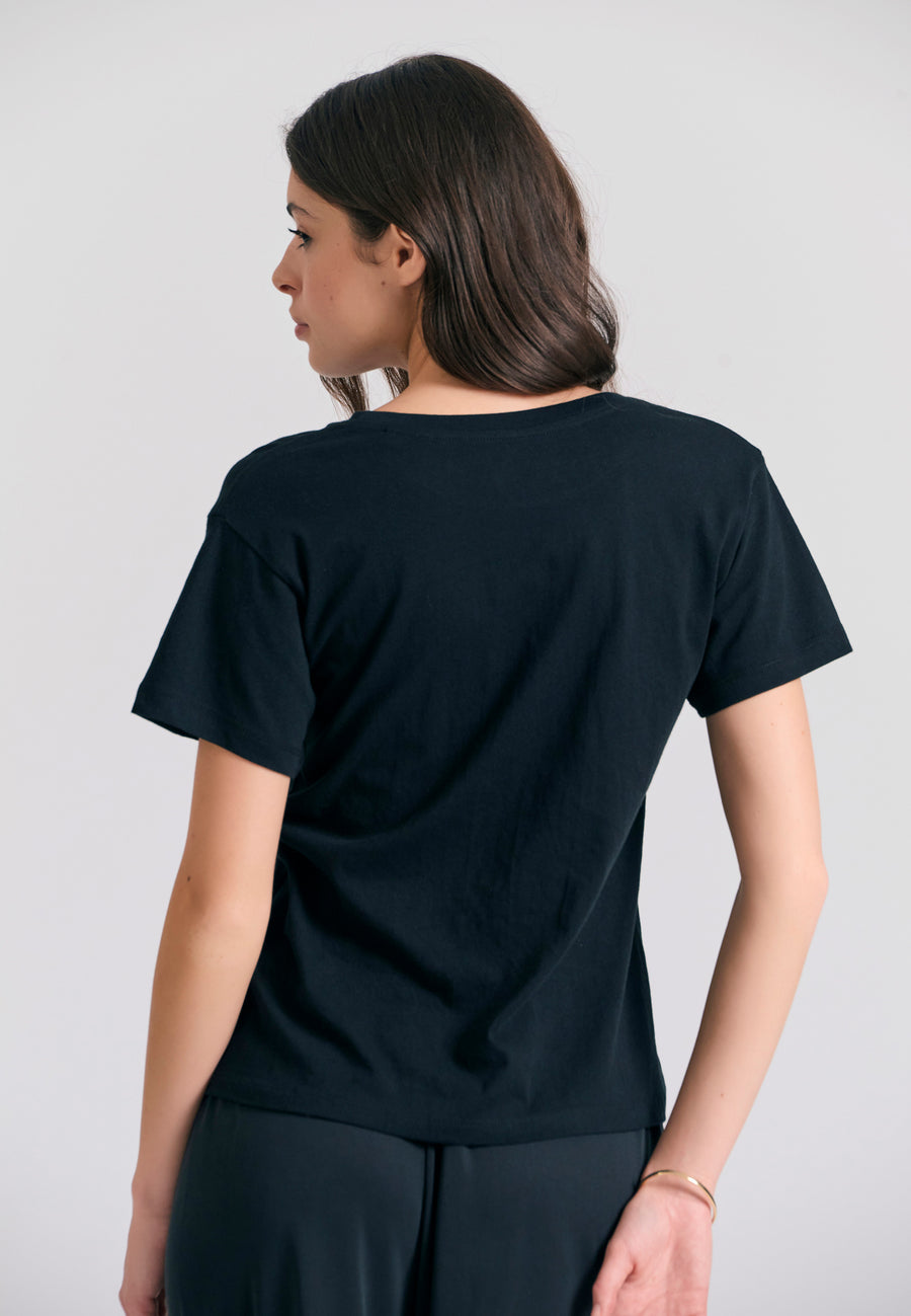Tricou de damă cu imprimeu exotic - Negru