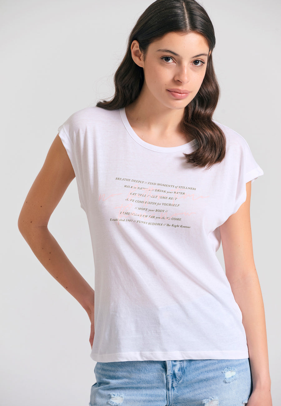 Tricou de damă cu imprimeu artistic și spate deschis - Alb