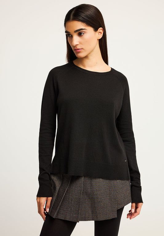 Tricotaje cu guler rotund pentru femei