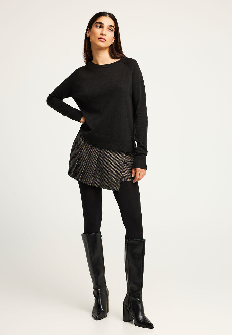 Tricotaje cu guler rotund pentru femei