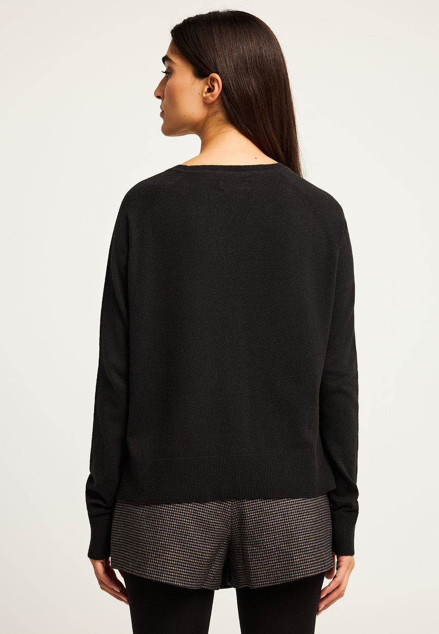 Tricotaje cu guler rotund pentru femei