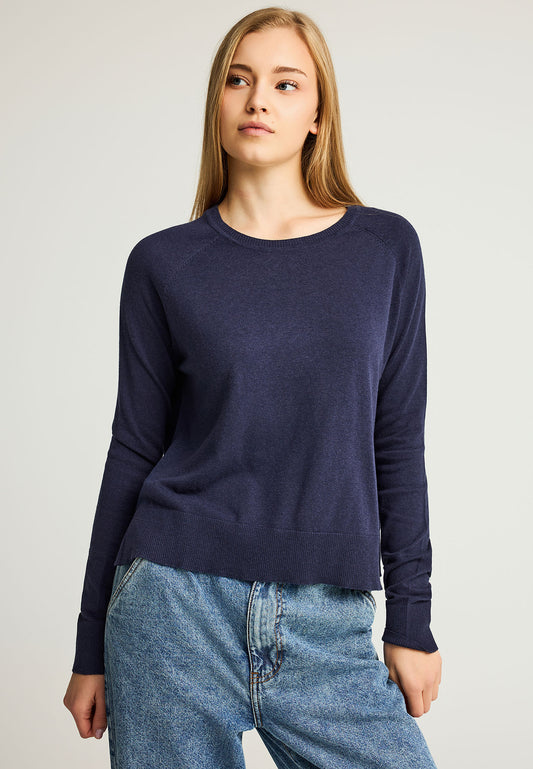 Tricotaje cu guler rotund pentru femei