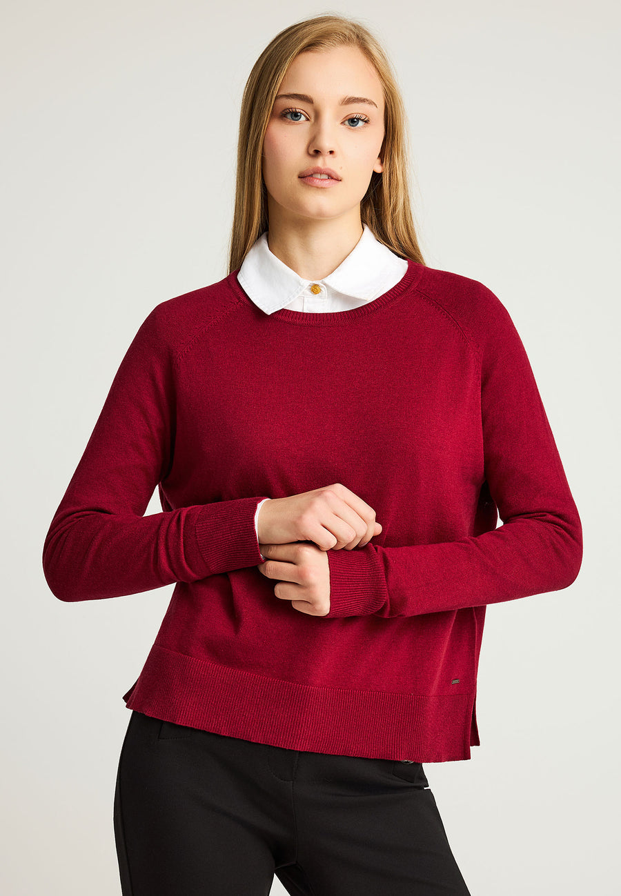 Tricotaje cu guler rotund pentru femei