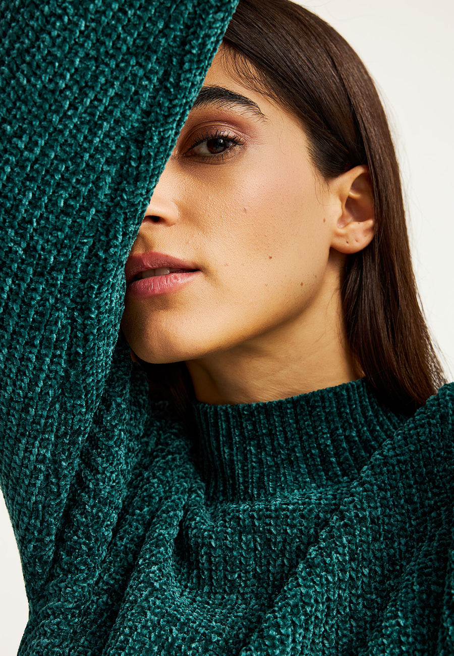 Rochie tricotată cu guler înalt