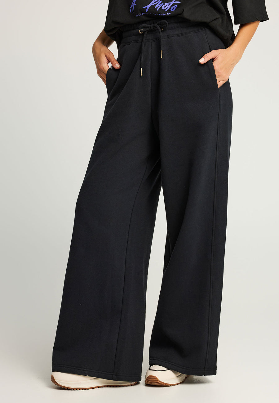 Pantaloni jogging evazați pentru femei