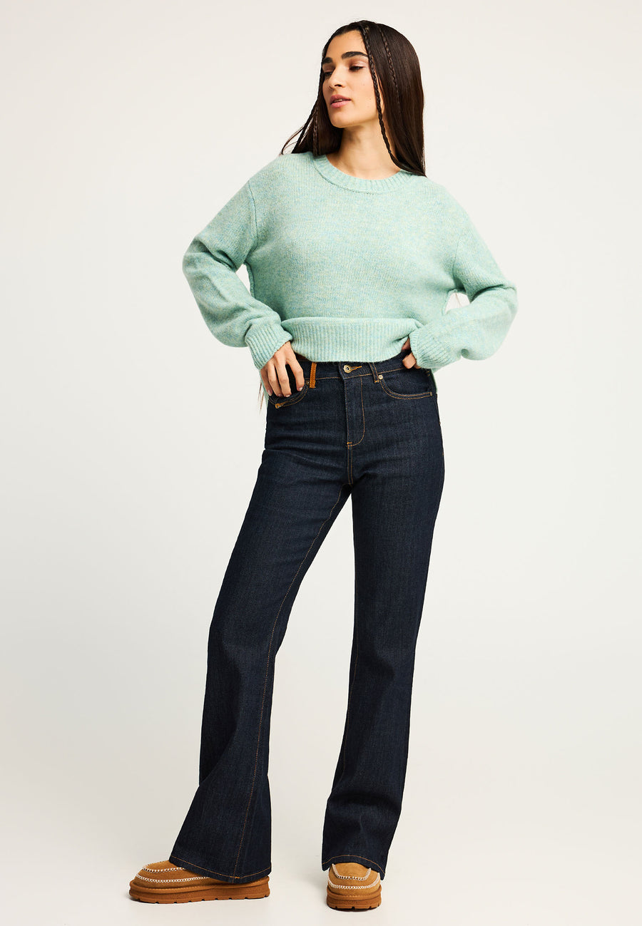 Pulover tricotat sustenabil cu finisaj striat