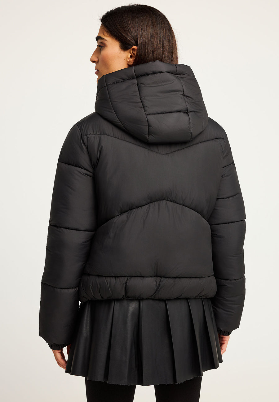 Geacă pufoasă pentru femei cu glugă