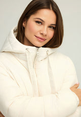 Geacă pufoasă pentru femei cu glugă