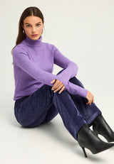 Pulover tricotat cu guler înalt și paiete