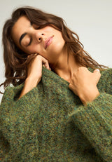 Pulover tricotat sustenabil cu finisaj striat