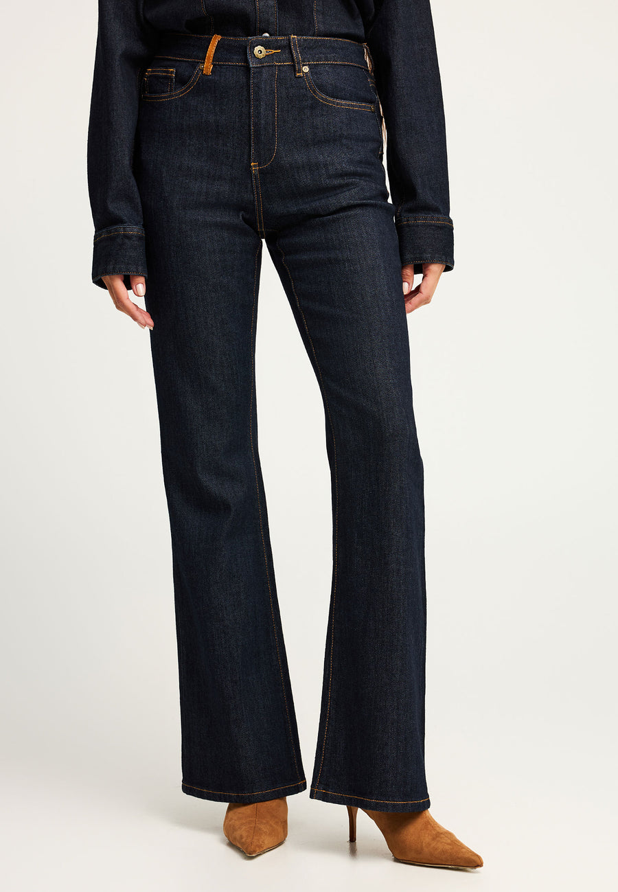 Women's flare fit jeans