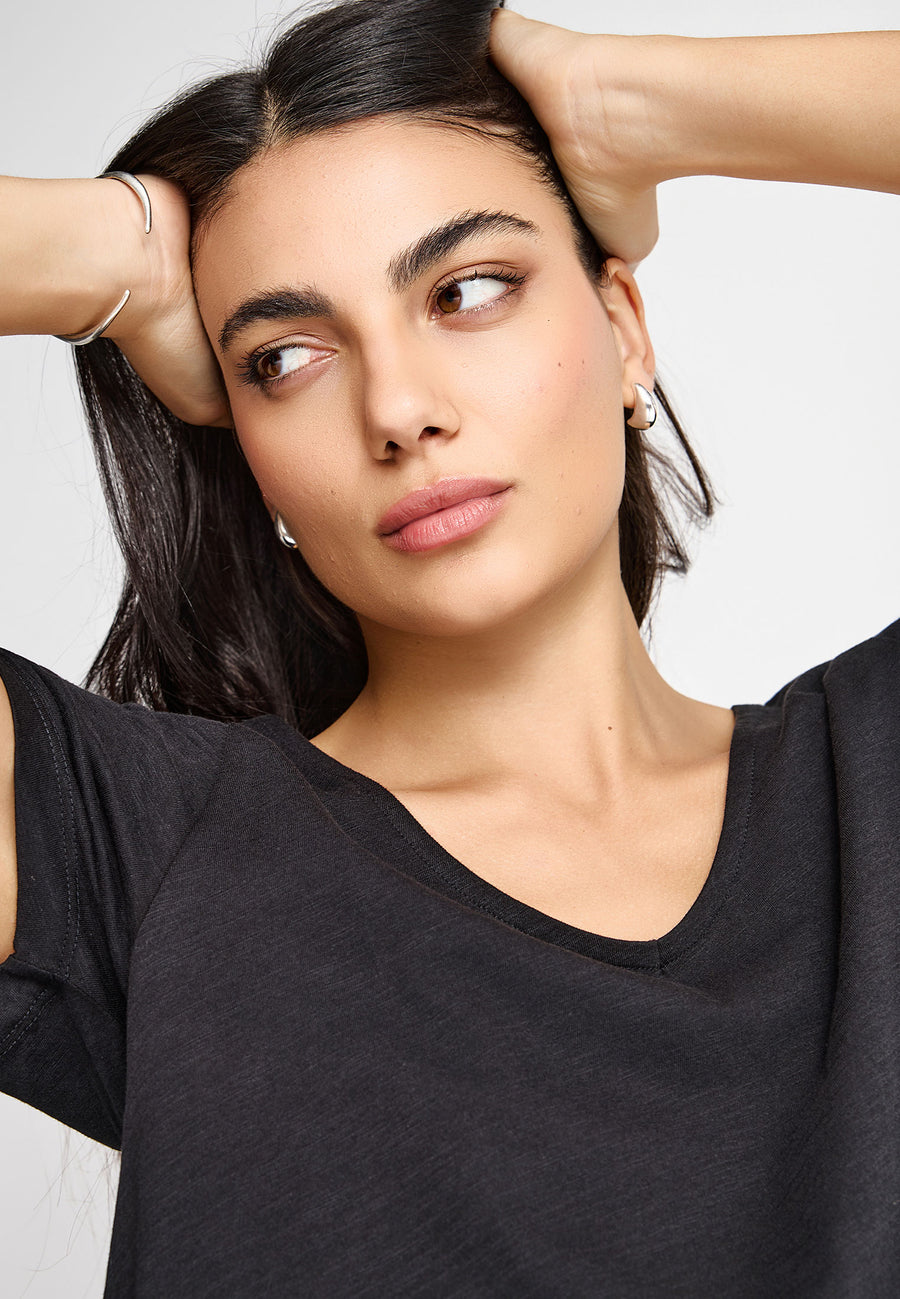 Tricou cu decolteu în V - Colecția basics