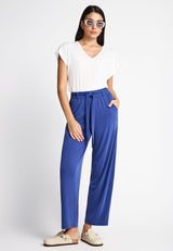 Women's V-neck t-shirt - The basic collection