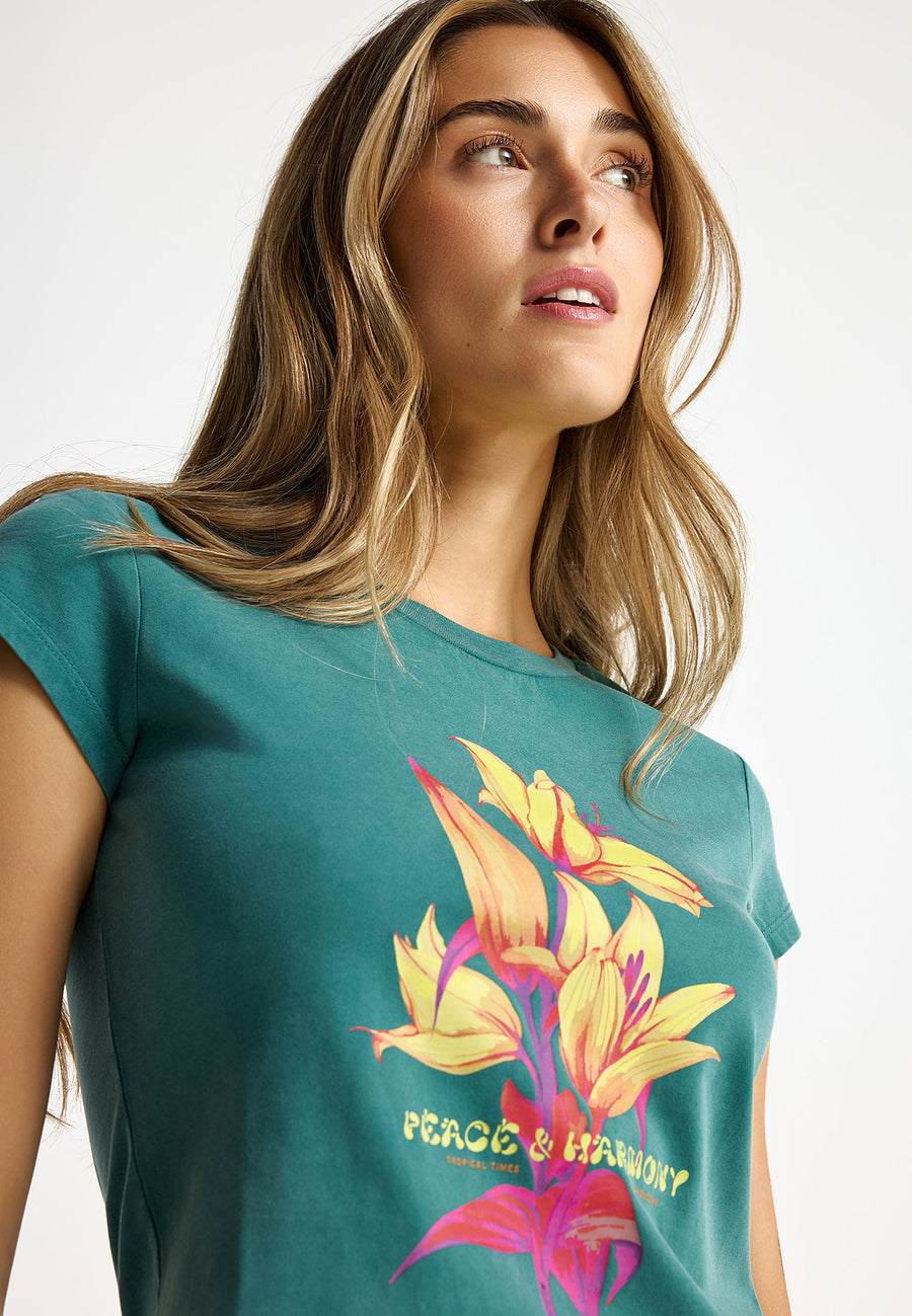 Women's slim t-shirt with print