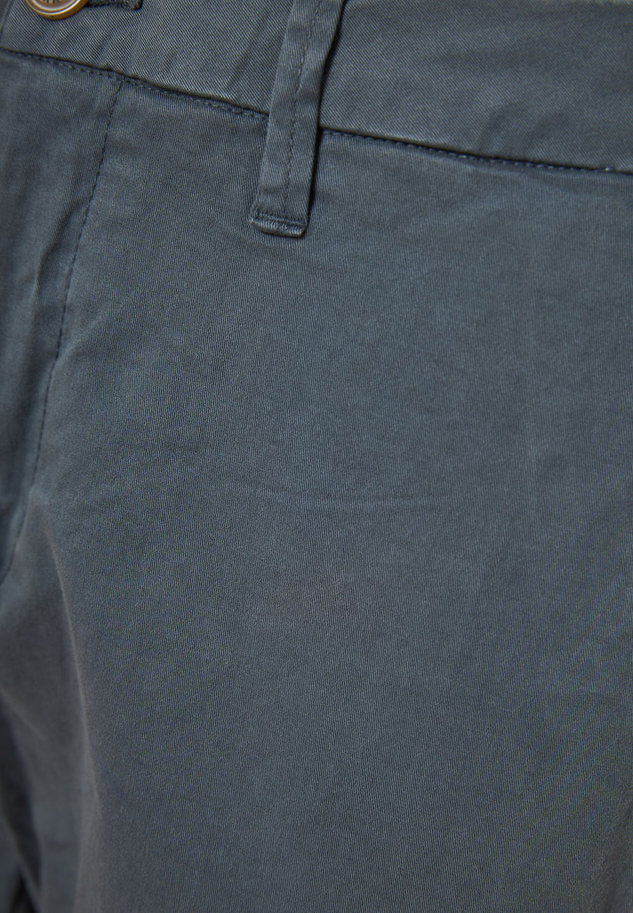 STEEL GREY