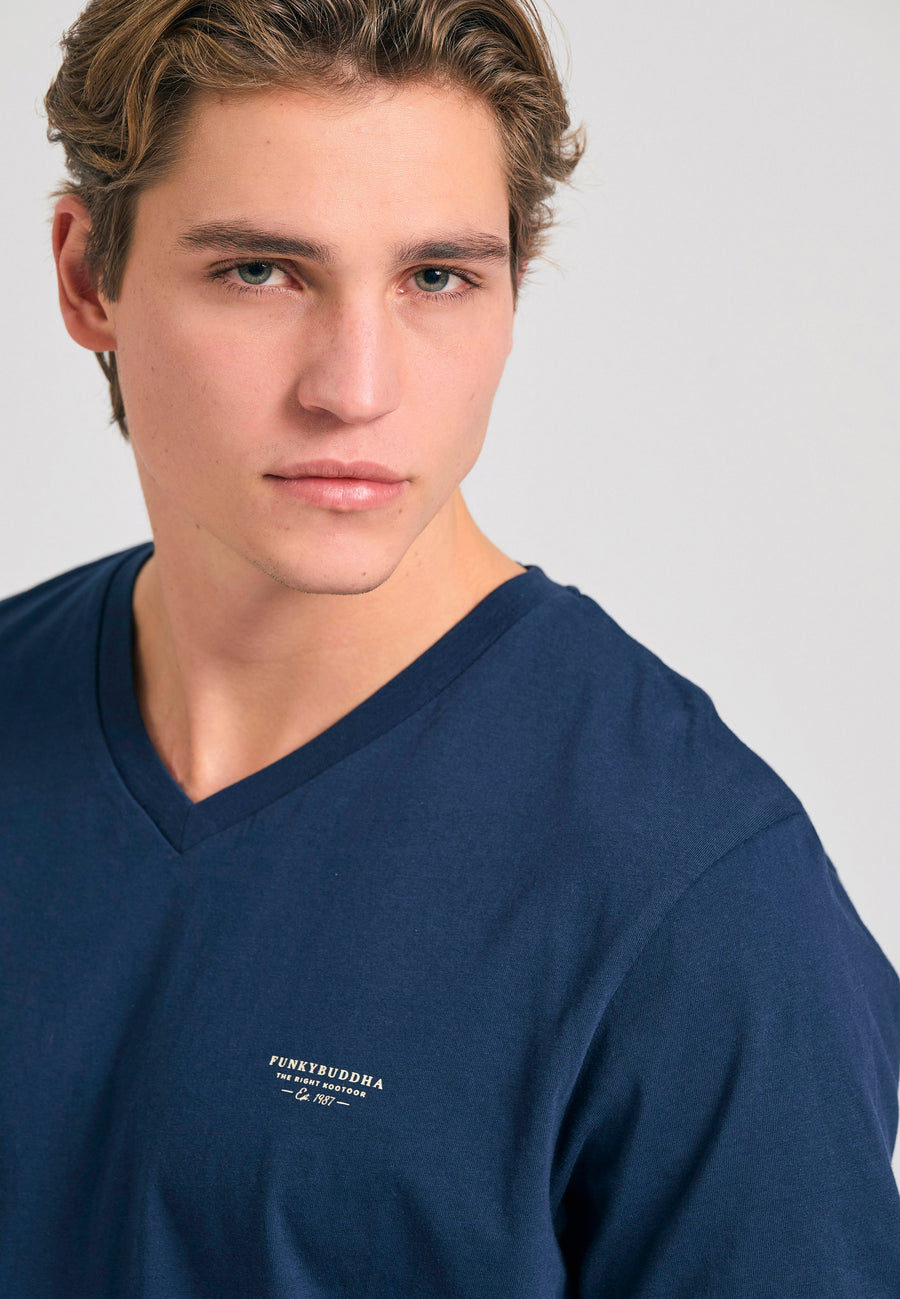 Tricou cu decolteu în V și logo pe piept - Bleumarin