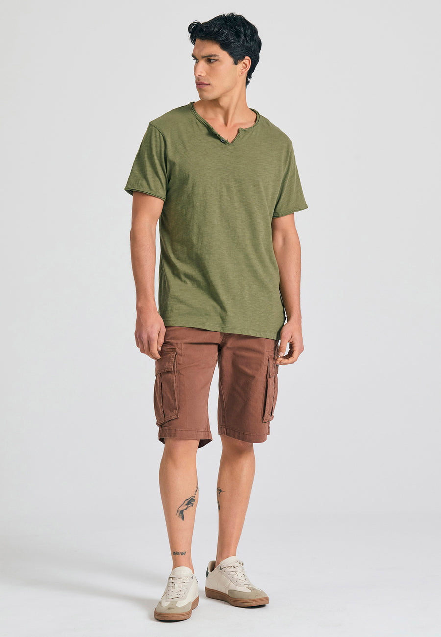 Tricou cu guler henley și croi brut - The essentials - Verde vânătoresc