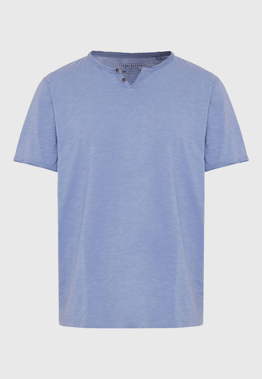 Tricou cu guler henley și croiuri brute - The essentials - Albastru fumuriu