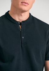 Tricou polo cu guler Mao și broderie pe mânecă - Negru