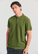 Tricou polo cu guler Mao și broderie pe mânecă - Kaki