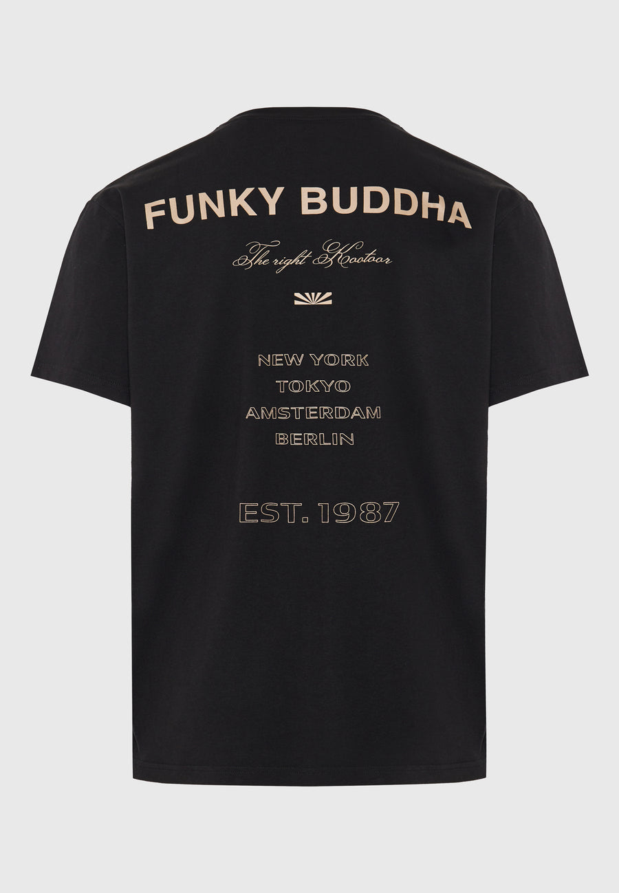 Tricou lejer cu imprimeu artistic pe spate - Negru
