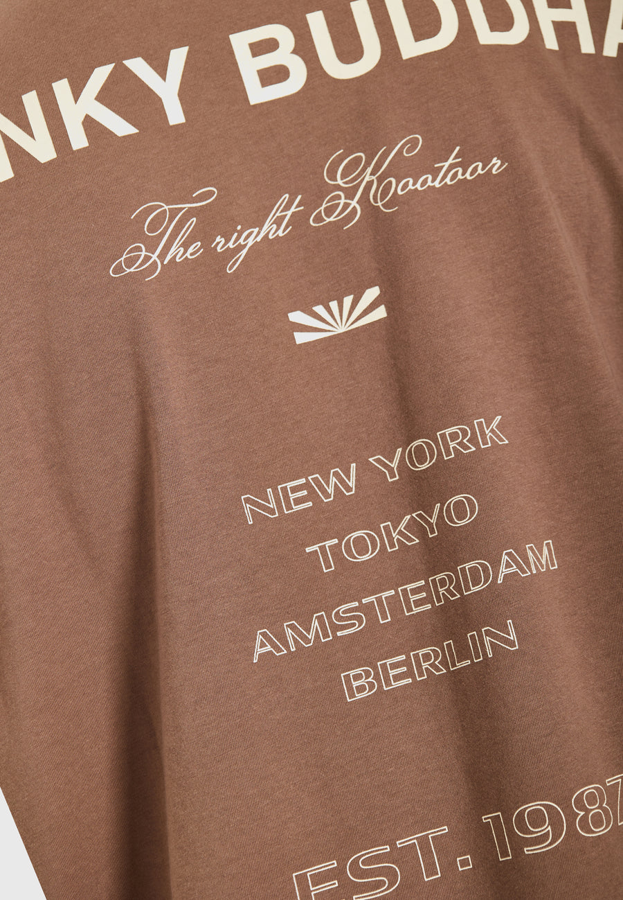 Tricou lejer cu imprimeu artistic pe spate - Cigar