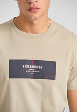 Tricou cu imprimeu cu ramă pe piept - Stone