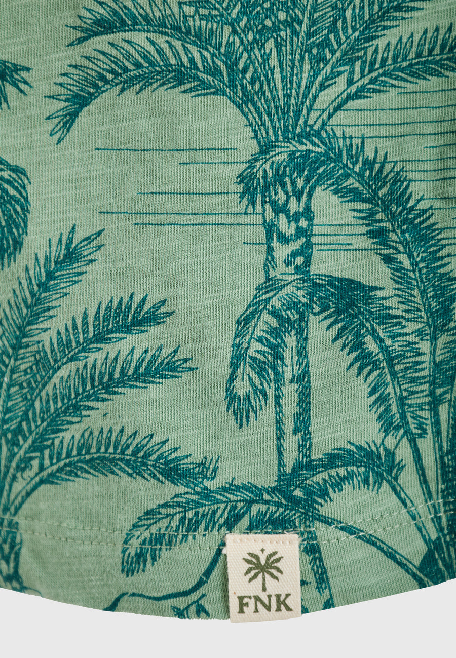 Crew neck t-shirt with exotic all over print - Sage green