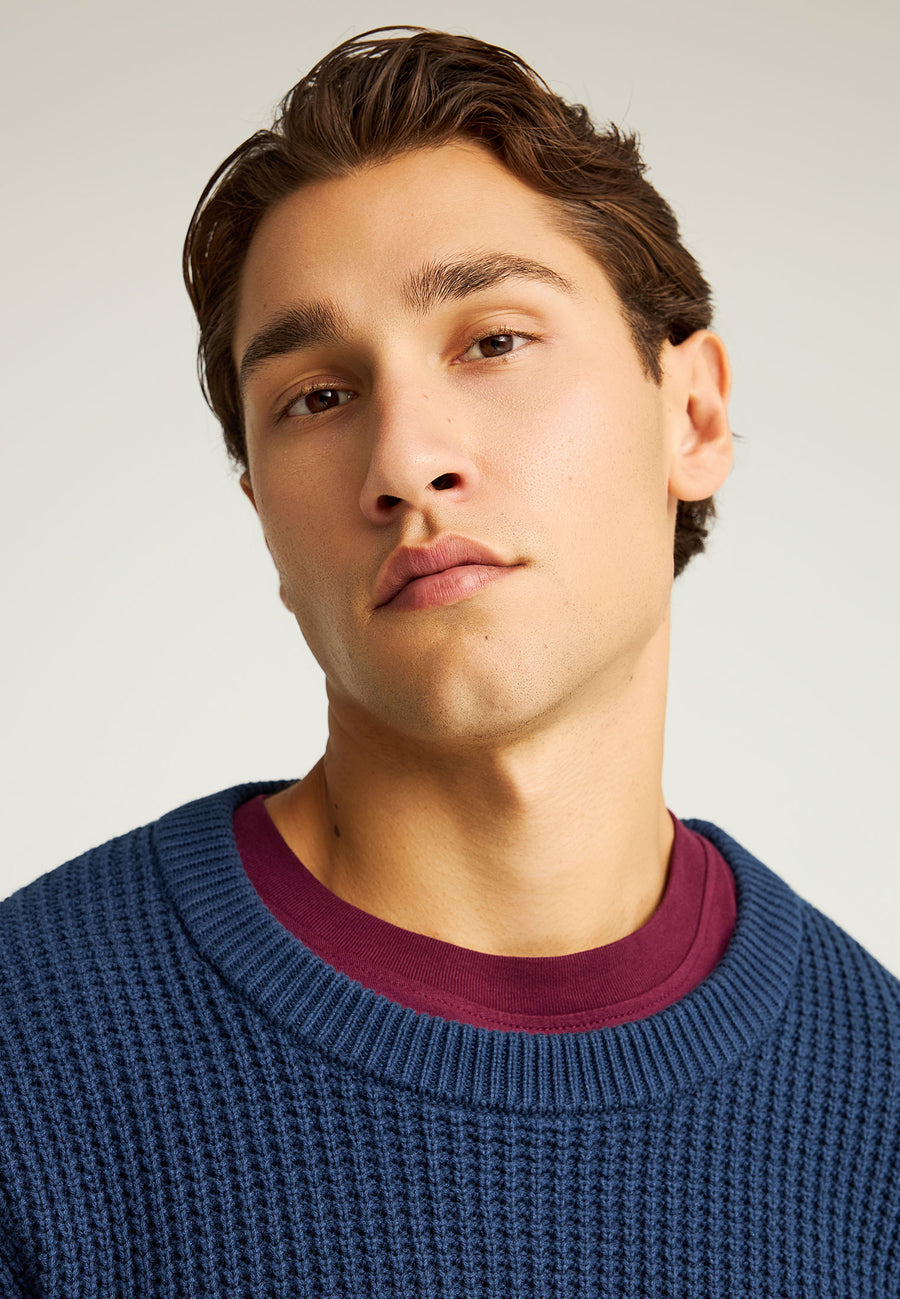 Pulover tricotat simplu cu guler rotund pentru bărbați