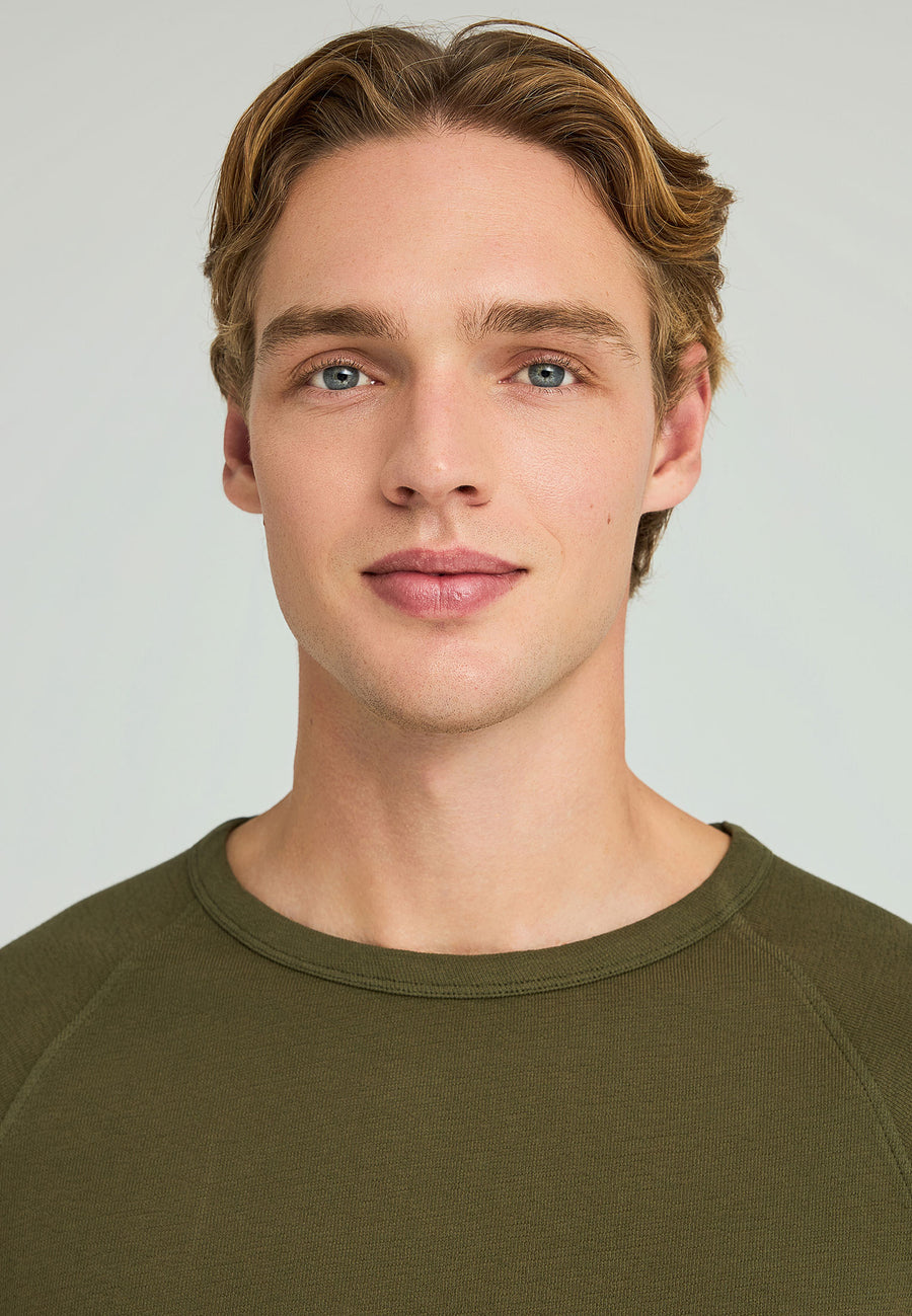 Tricou cu croială regulată și margini brute