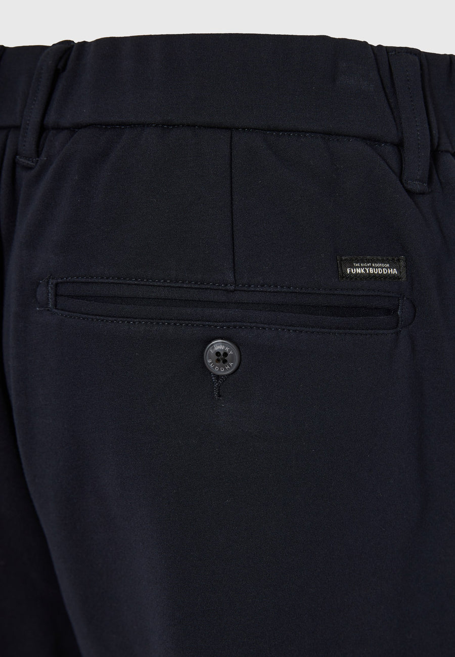 Pantaloni chino conici pentru bărbați