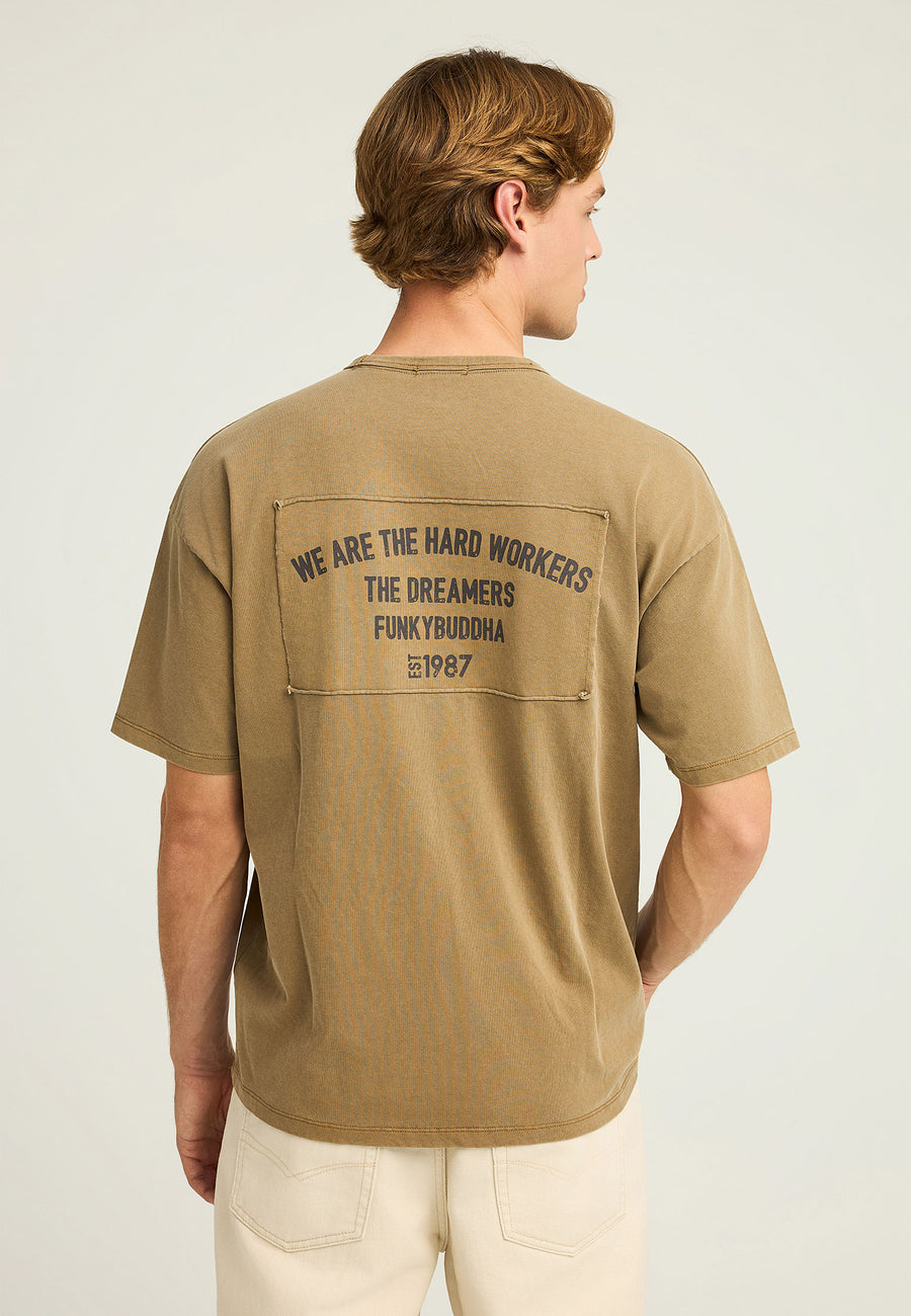 Tricou supradimensionat cu imprimeu pe piept