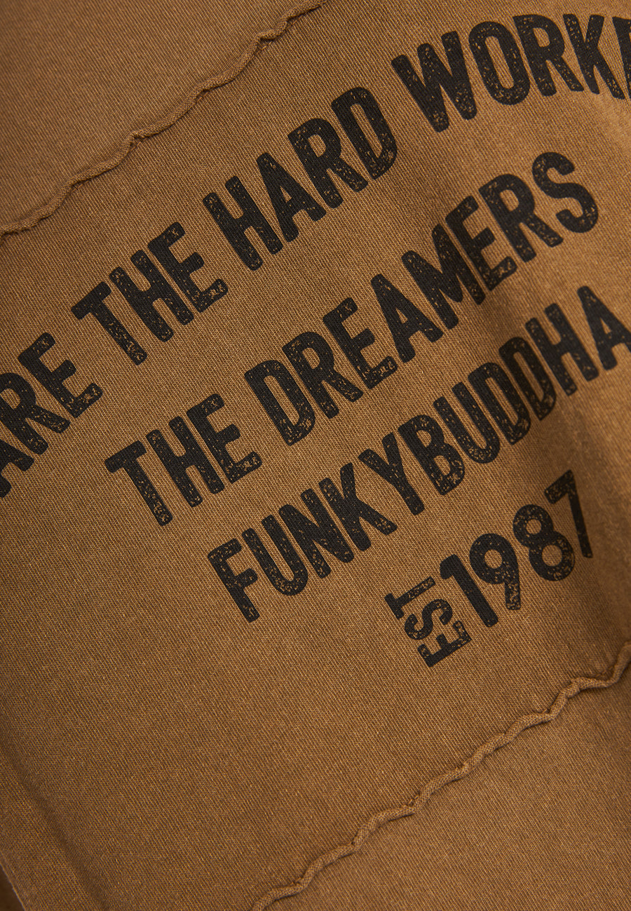 Tricou supradimensionat cu imprimeu pe piept