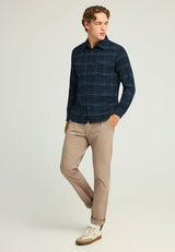 Cămașă bărbătească din bumbac în carouri, cu buzunare la piept