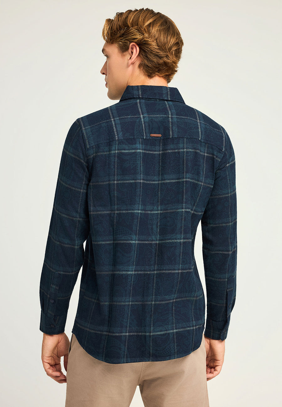 Cămașă bărbătească din bumbac în carouri, cu buzunare la piept