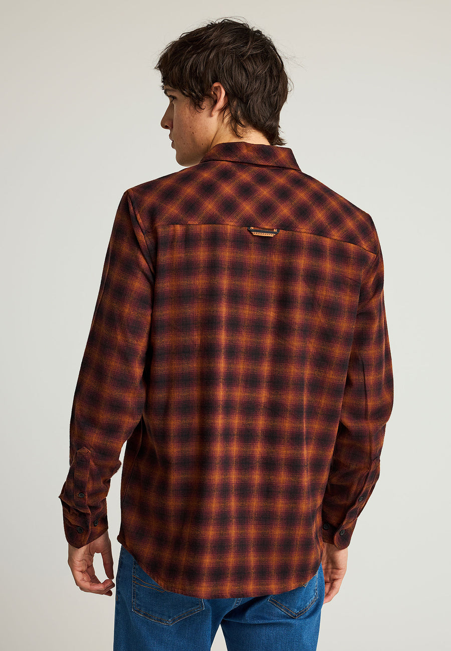 Cămașă bărbătească în carouri din bumbac, cu buzunare la piept