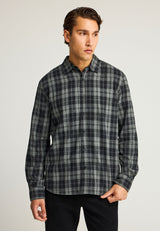 Cămașă în carouri din flanel