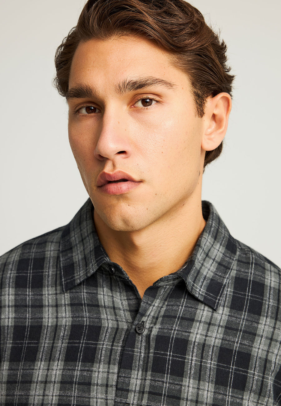 Cămașă în carouri din flanel