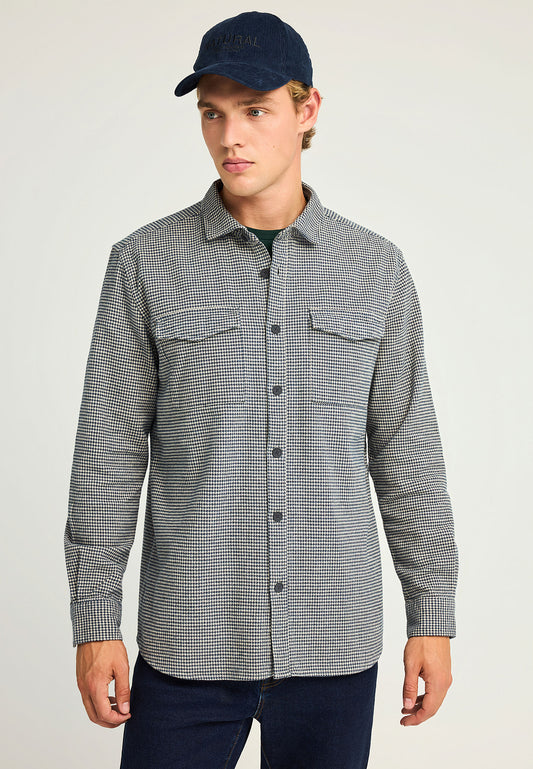 Cămașă bărbătească în carouri din bumbac