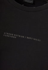 Hanorac bărbătesc simplu cu guler rotund și imprimeu subtil pe piept