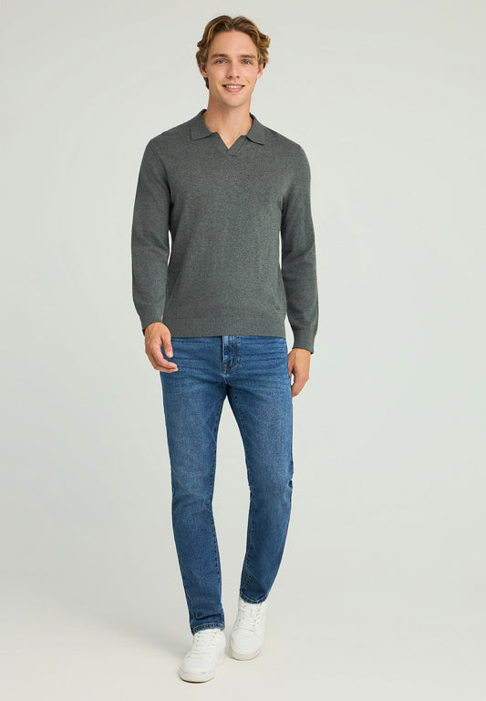 Slim tapered fit jeans