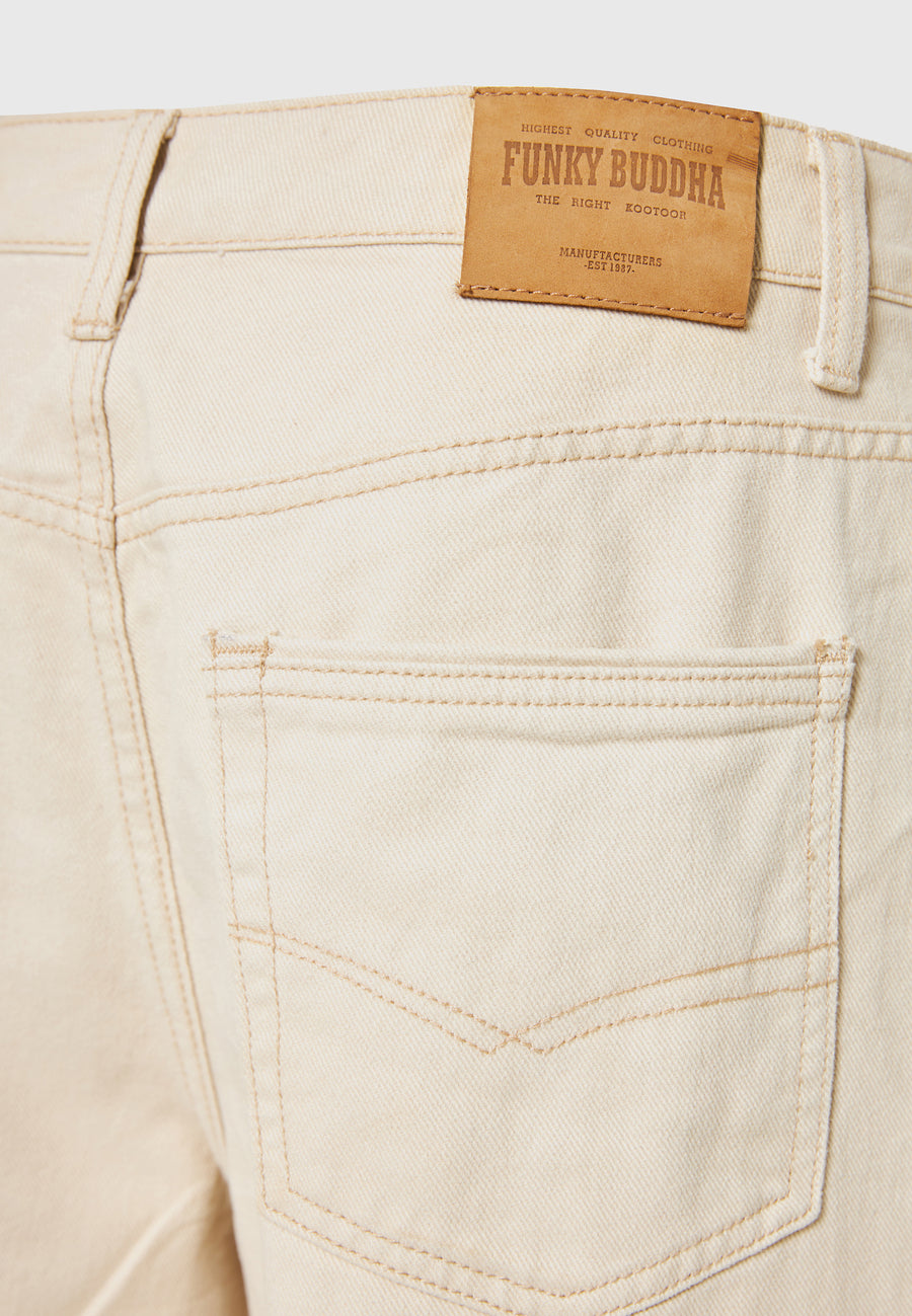 Blugi cu croială lejeră