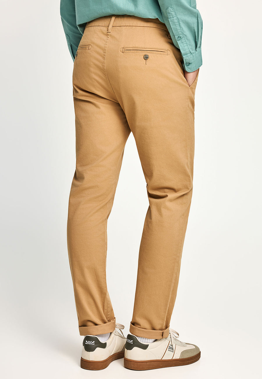 Pantaloni chino pentru bărbați - Esențiale