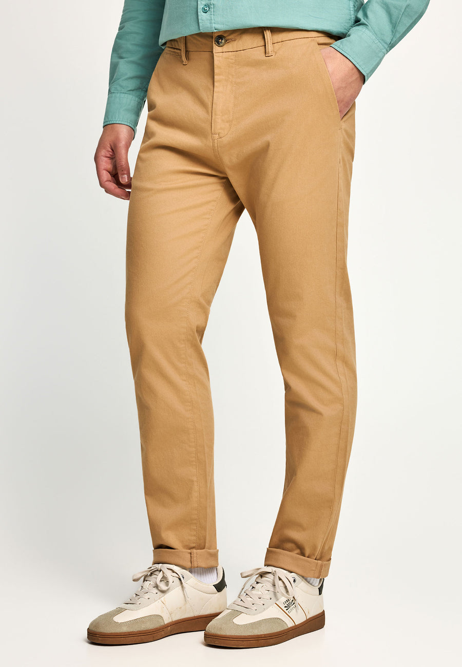 Pantaloni chino pentru bărbați - Esențiale
