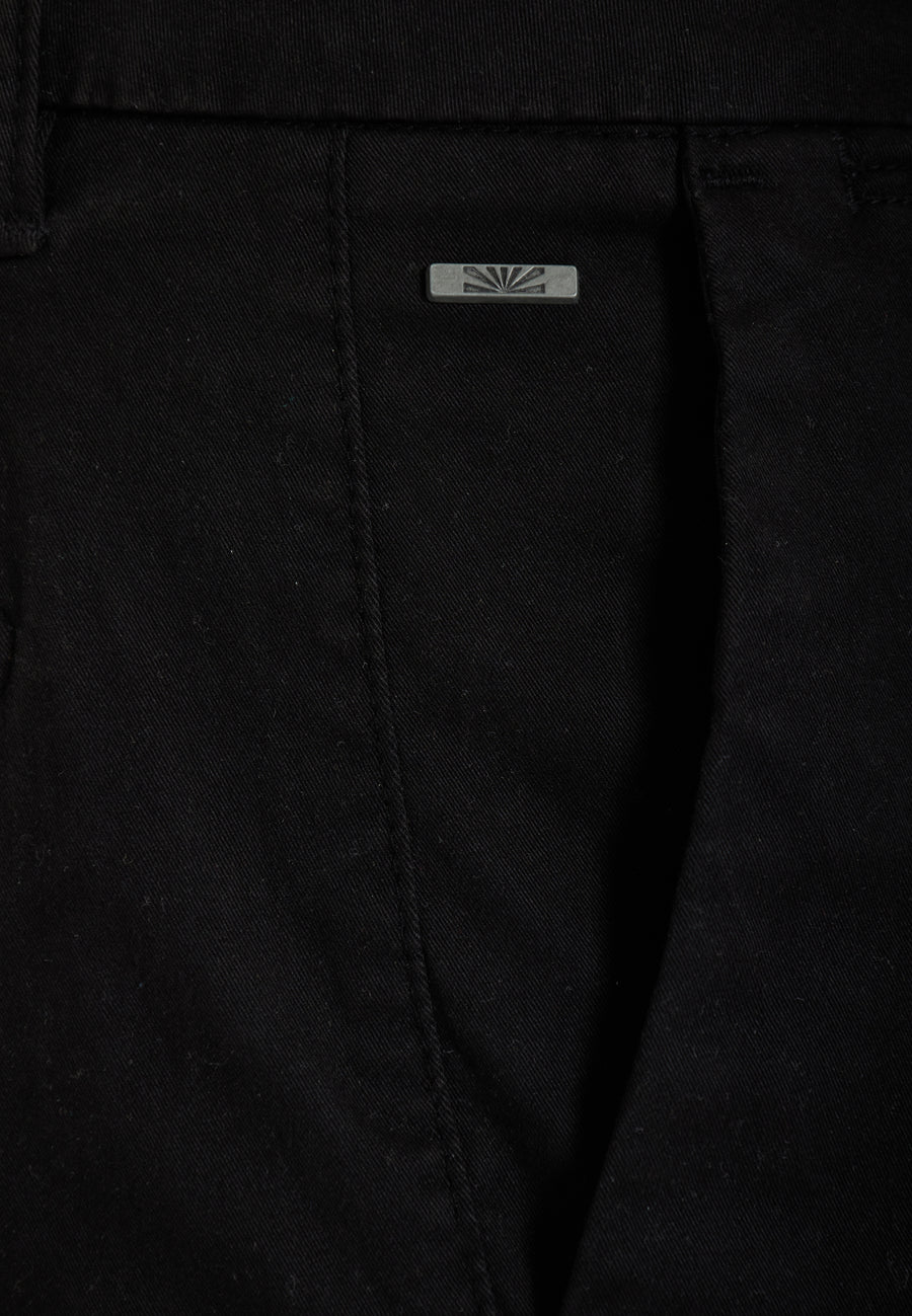 Men's chino pants - The essentials
