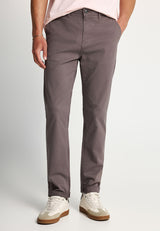 Pantaloni chino pentru bărbați - Esențiale