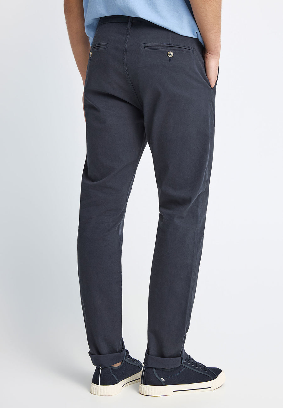 Men's chino pants - The essentials