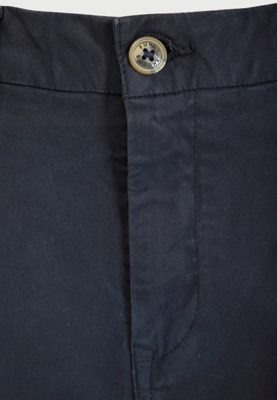 Men's chino pants - The essentials
