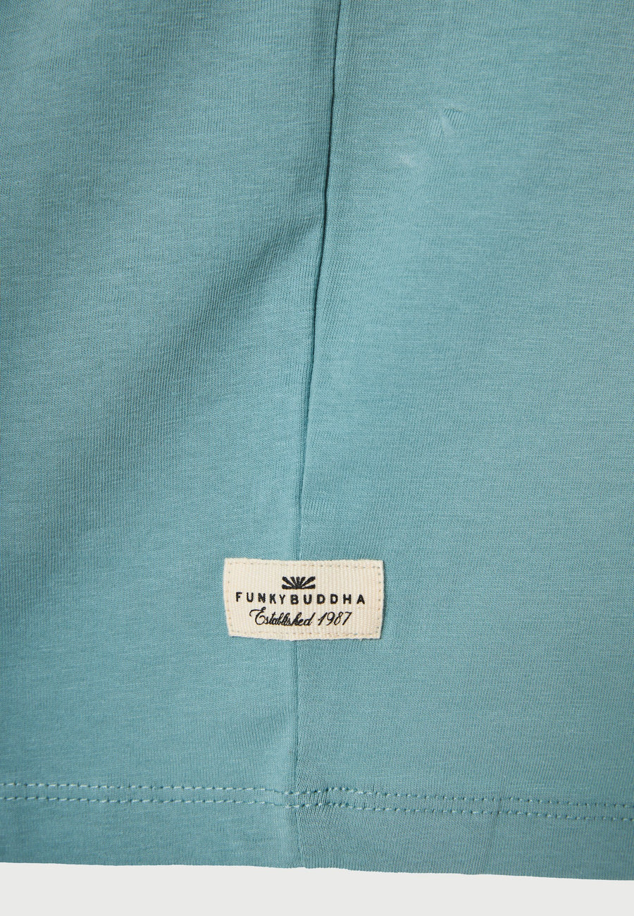 MINERAL BLUE