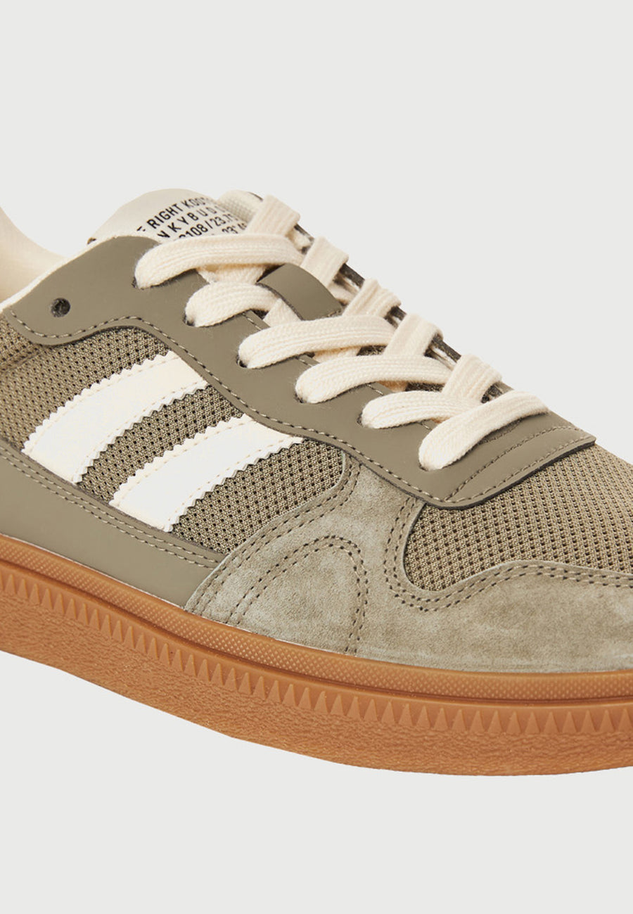 Men's sneakers